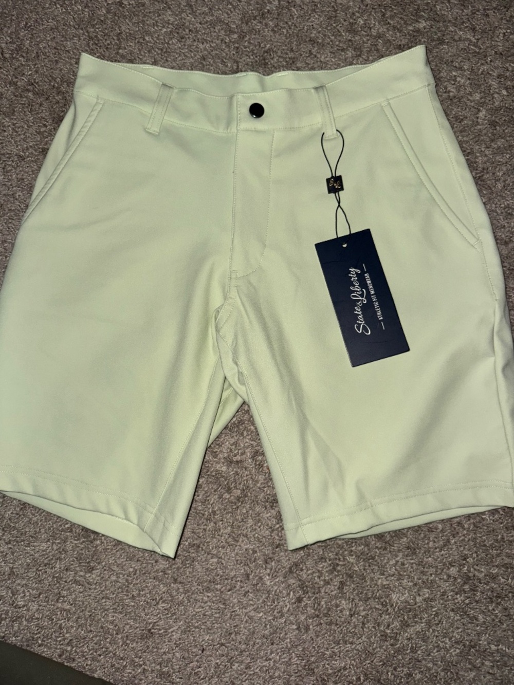 Athletic fit shorts